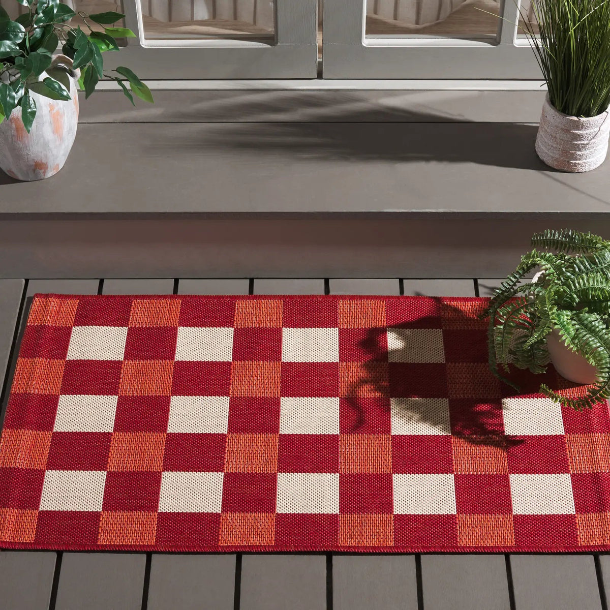 Safavieh Courtyard 2'-0" x 3'-7" Rug in Red / Beige