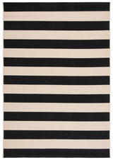 Safavieh Courtyard 4'-0" x 5'-7" Rug in Beige / Black