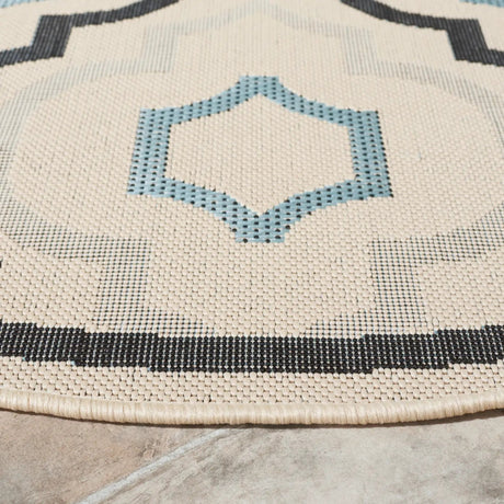 Safavieh Courtyard 5'-3" x 5'-3" Rug in Ivory / Black