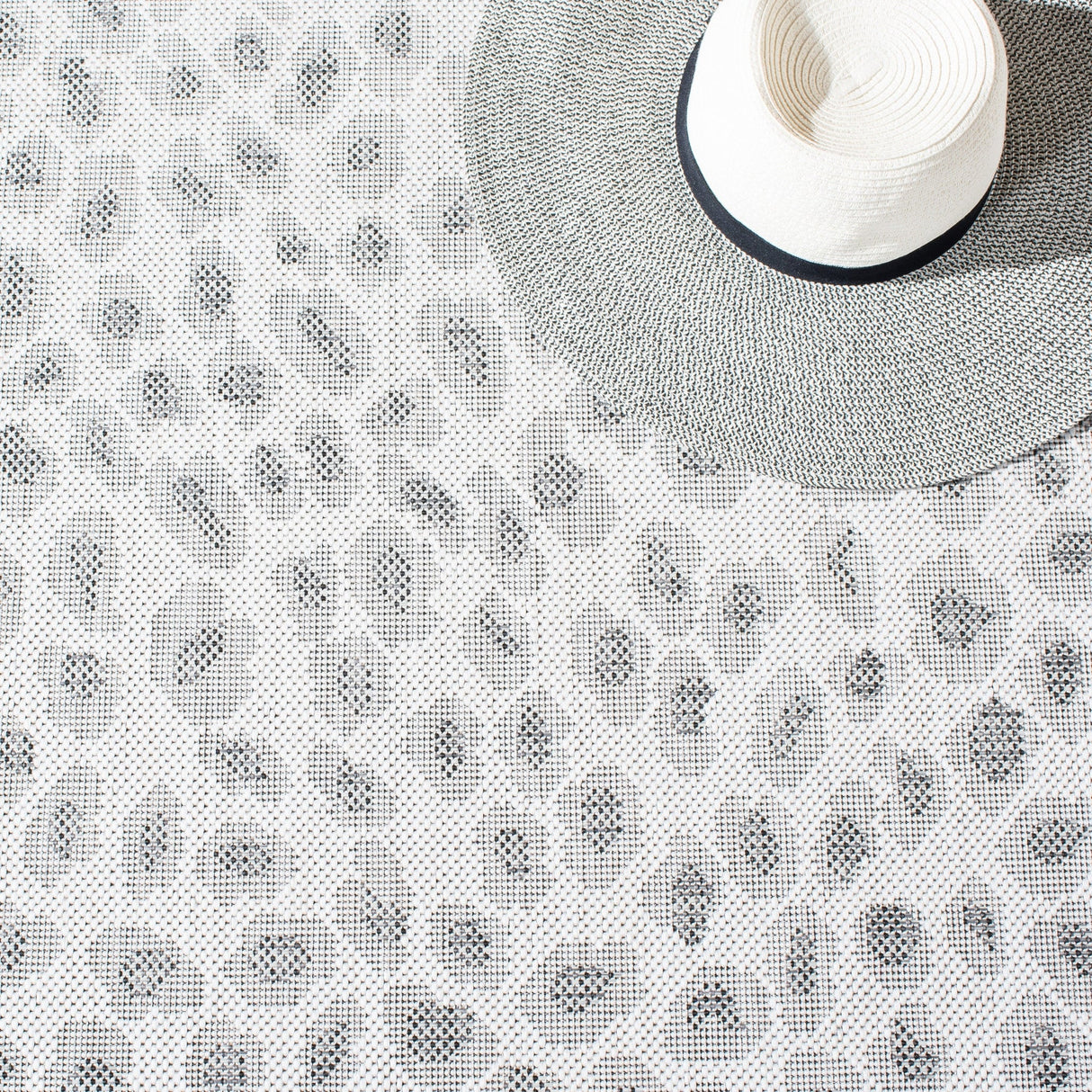 Safavieh Courtyard Cy8104 Ivory/Grey Rug - Safavieh - cy8104 - 53712 - 7r