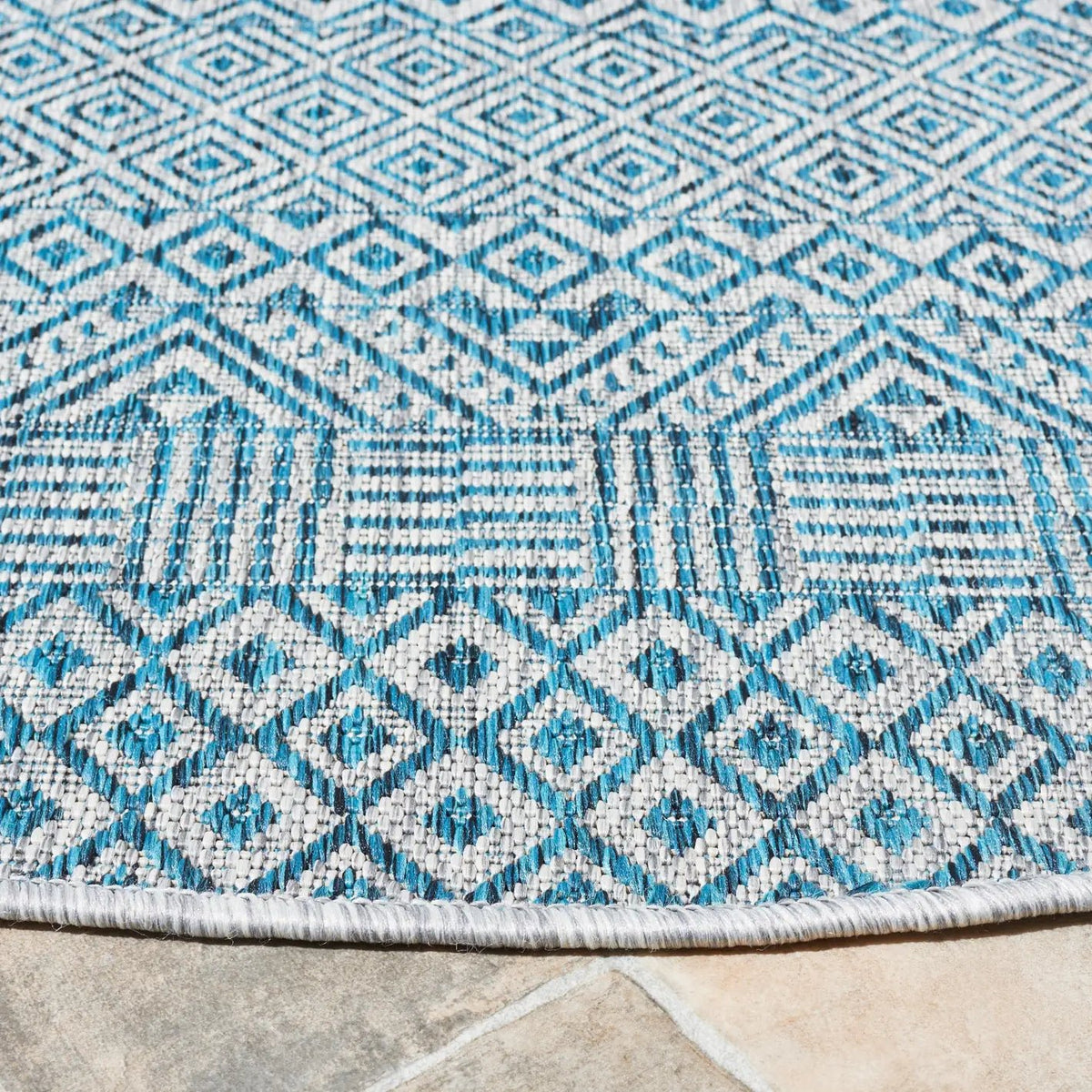 Safavieh Courtyard 6'-7" x 6'-7" Rug in Grey / Aqua