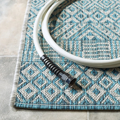 Safavieh Courtyard 4'-0" x 5'-7" Rug in Grey / Aqua