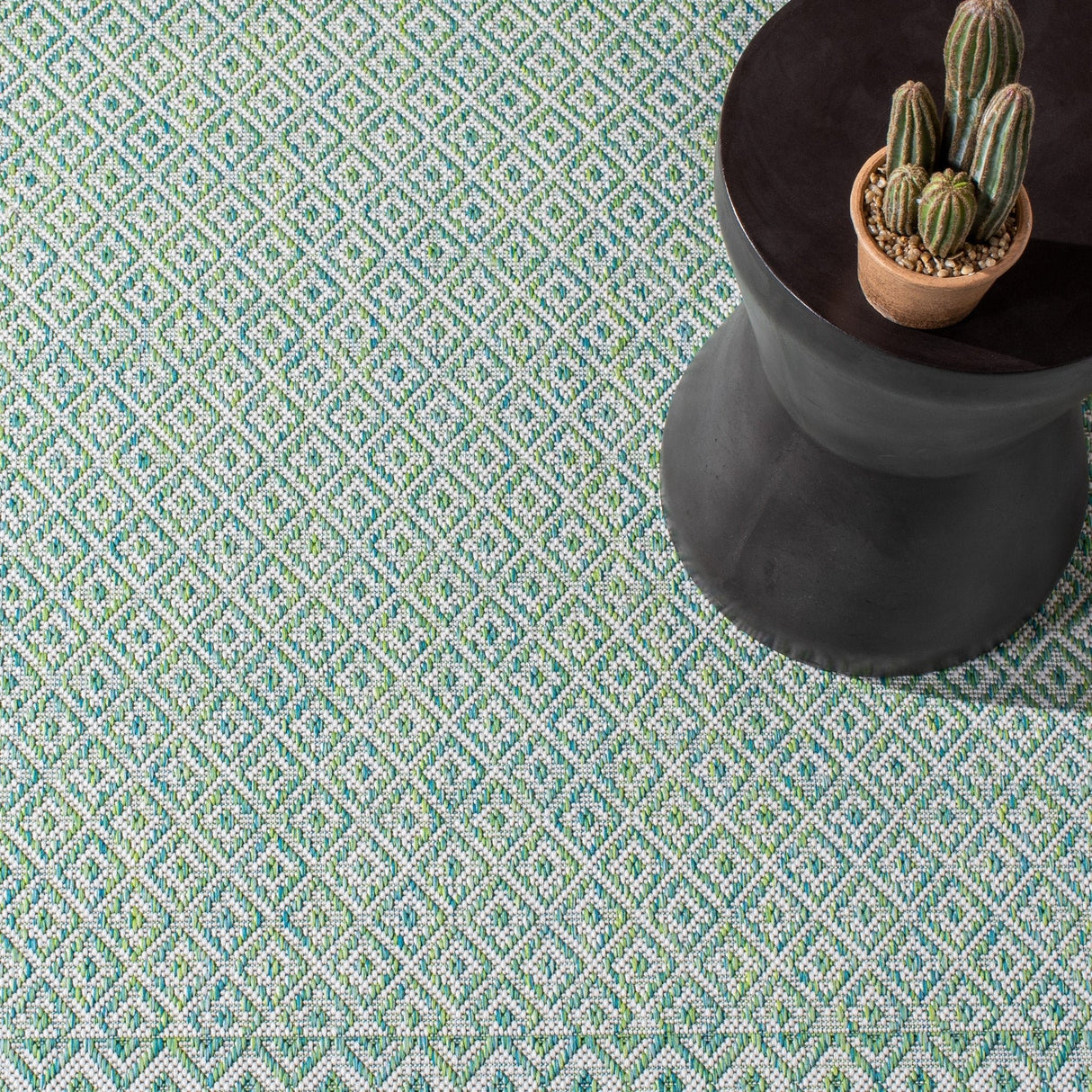 Safavieh Courtyard Cy8235 - 55712 Ivory/Green Rugs - Safavieh - cy8235 - 55712 - 7r