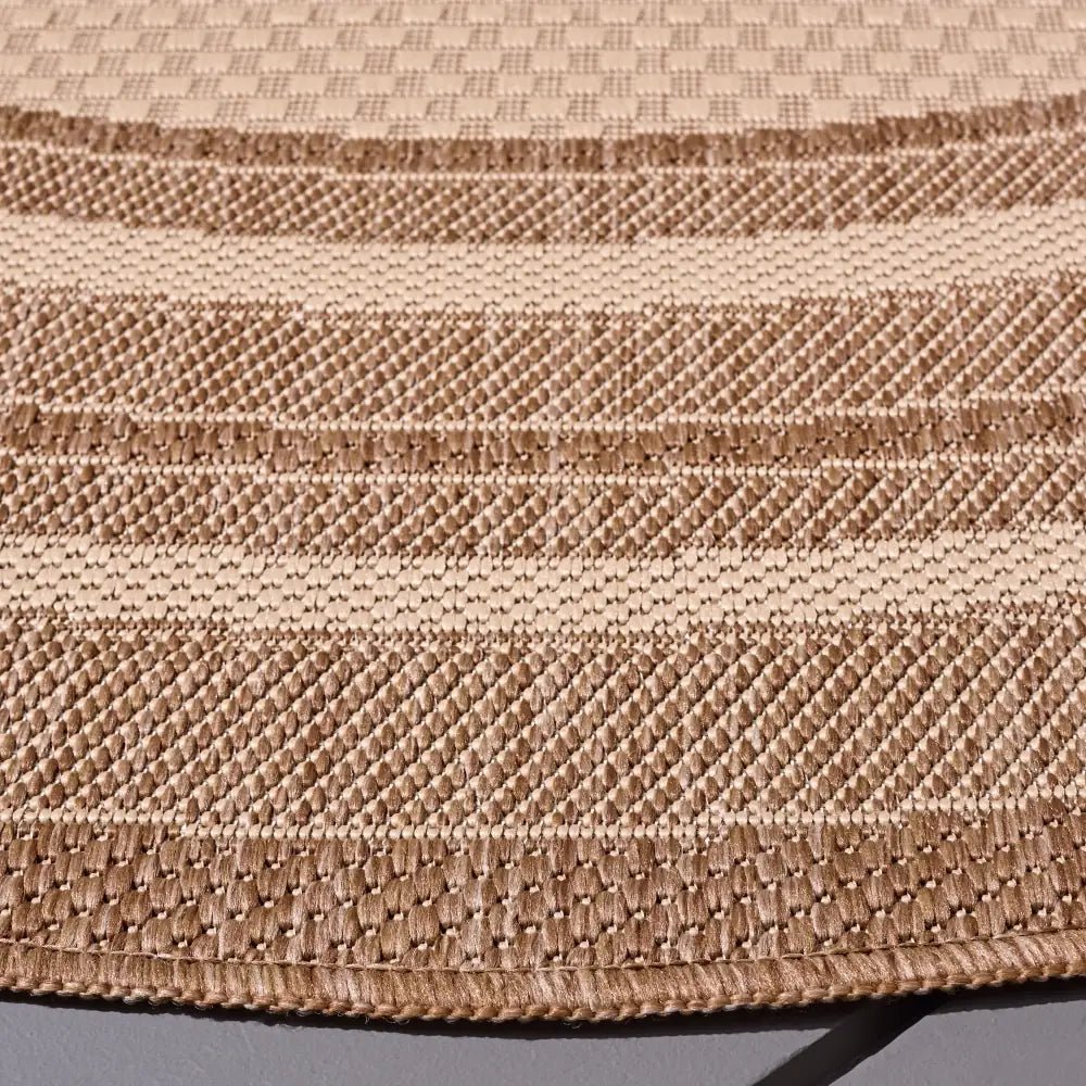 Safavieh Courtyard 6'-7" x 6'-7" Rug in Beige / Dark Beig