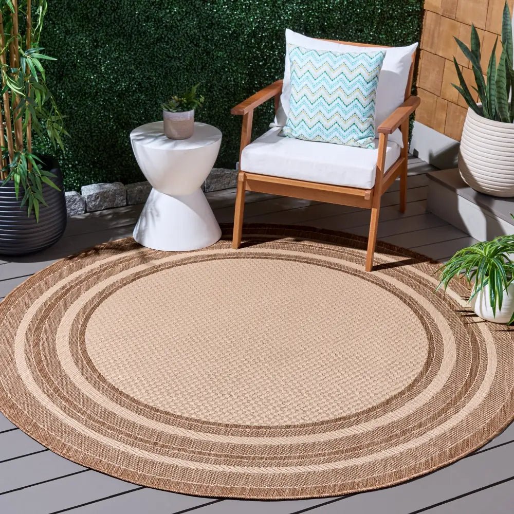 Safavieh Courtyard 6'-7" x 6'-7" Rug in Beige / Dark Beig