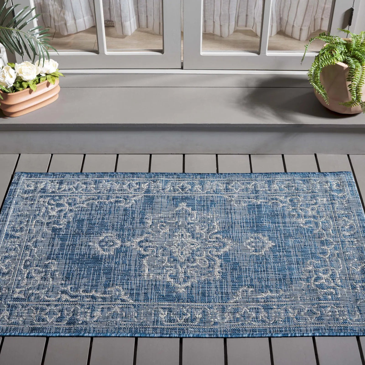 Safavieh Courtyard 2'-7" x 5'-0" Rug in Navy / Grey