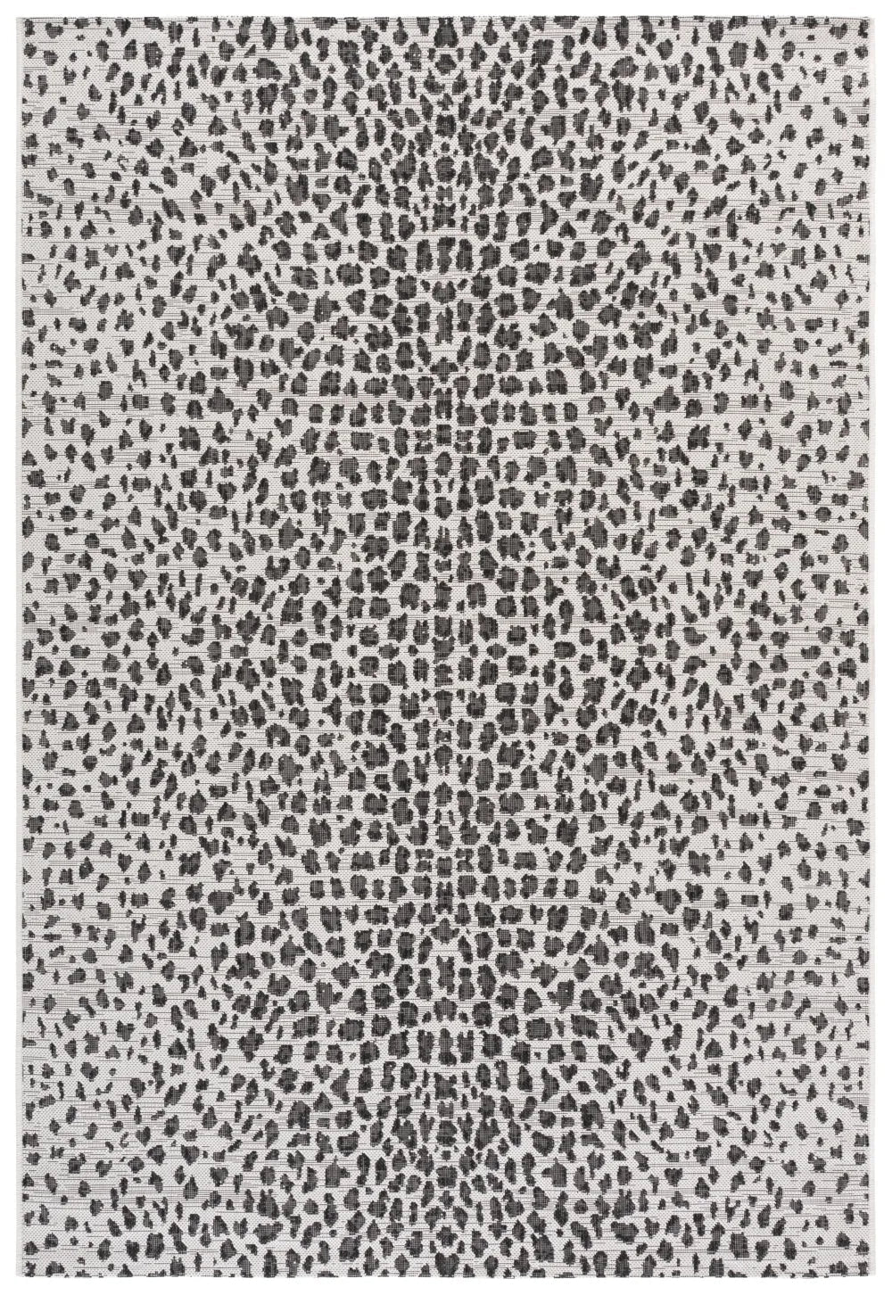 Safavieh Courtyard 5'-3" x 7'-7" Rug in Ivory / Black