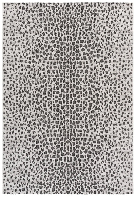 Safavieh Courtyard 5'-3" x 7'-7" Rug in Ivory / Black