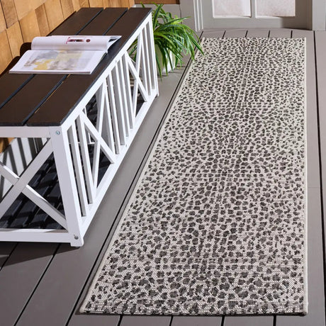 Safavieh Courtyard 2'-3" x 8'-0" Rug in Ivory / Black