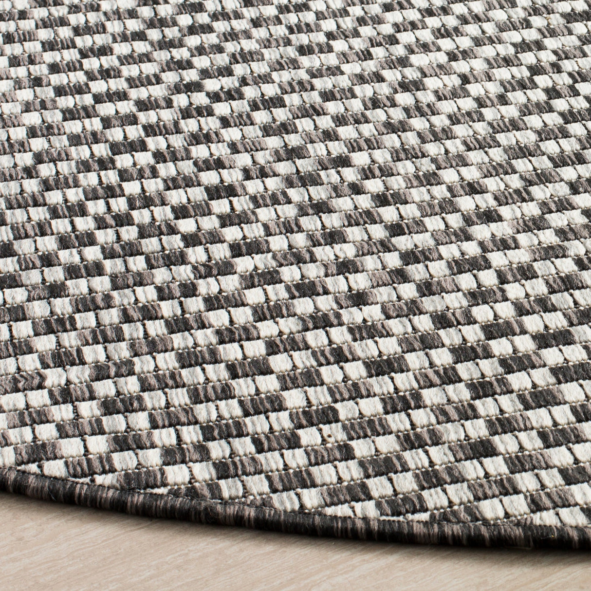 Safavieh Courtyard Cy8653 Black/Light Grey Rug - Safavieh - cy8653 - 37621 - 810