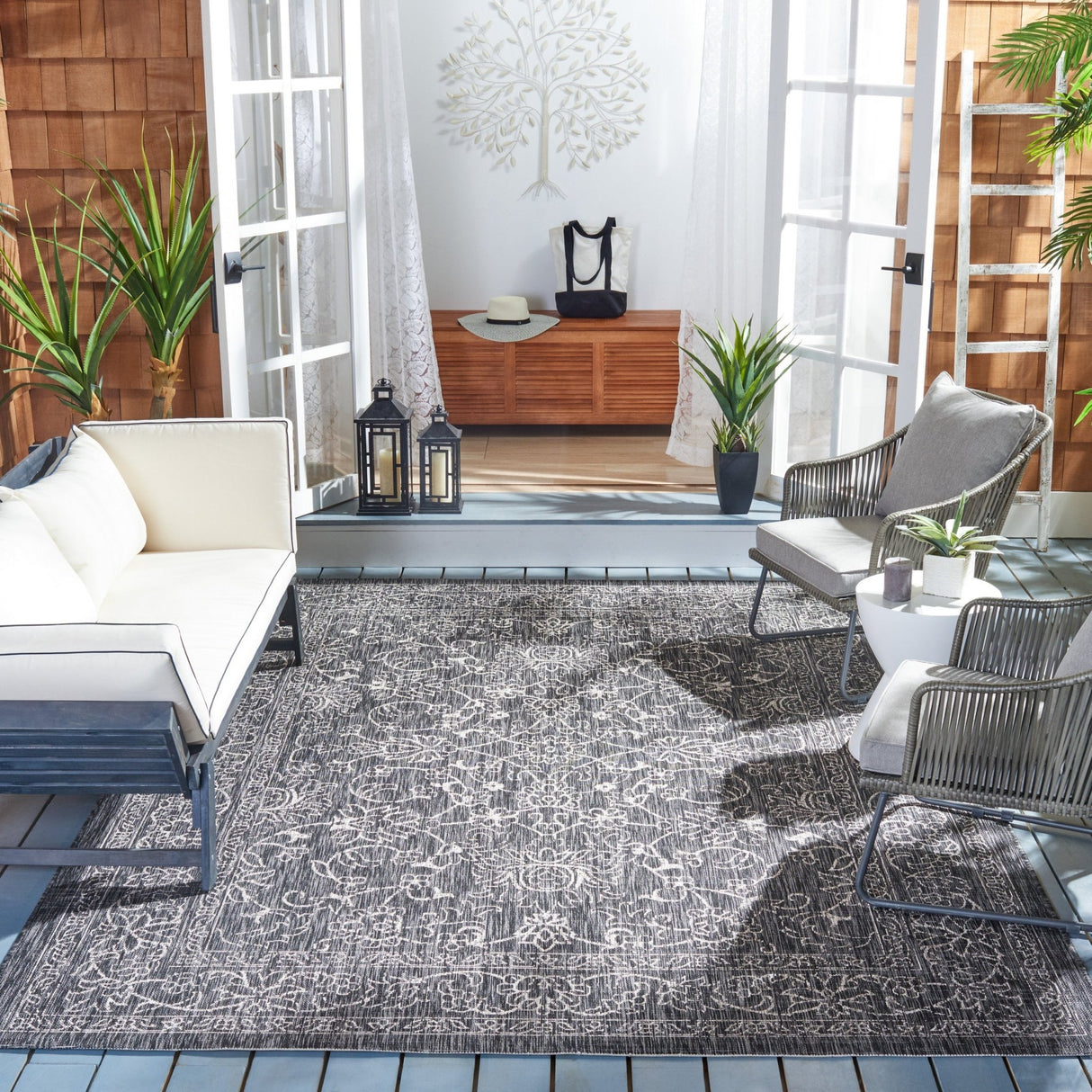 Safavieh Courtyard Cy8680 Black/Ivory Rug - Safavieh - cy8680 - 36621 - 4r