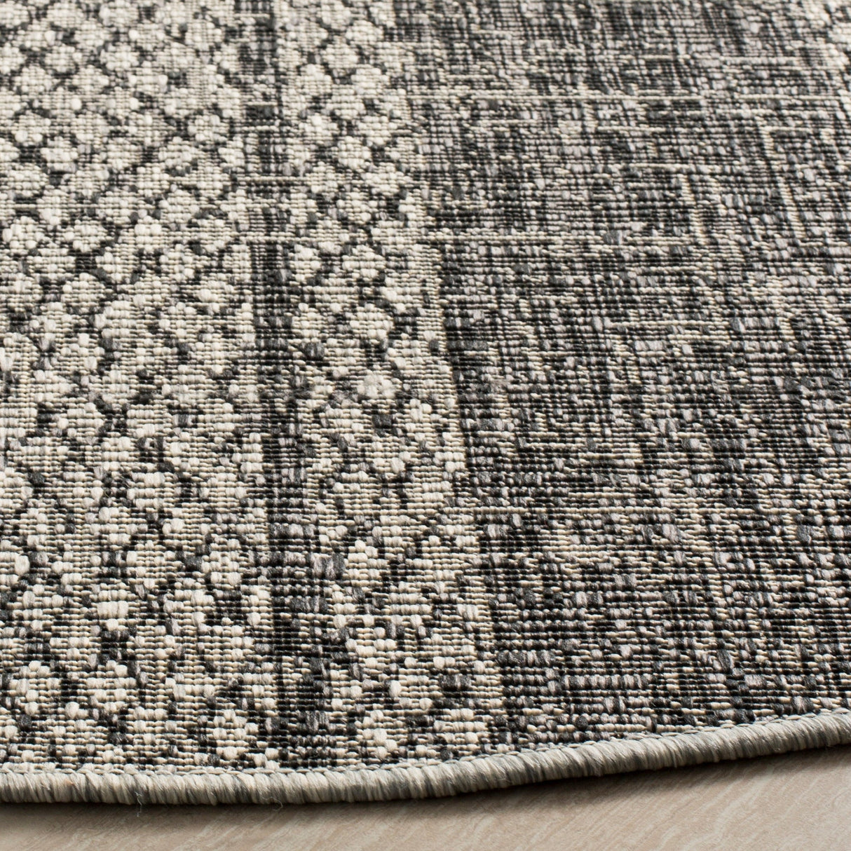 Safavieh Courtyard Cy8736 Light Grey/Black Rug - Safavieh - cy8736 - 37612 - 810