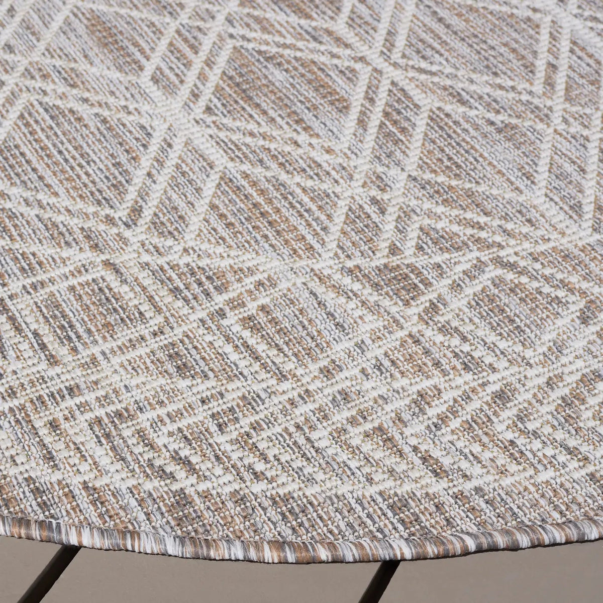 Safavieh Courtyard 6'-7" x 6'-7" Rug in Ivory / Beige Grey