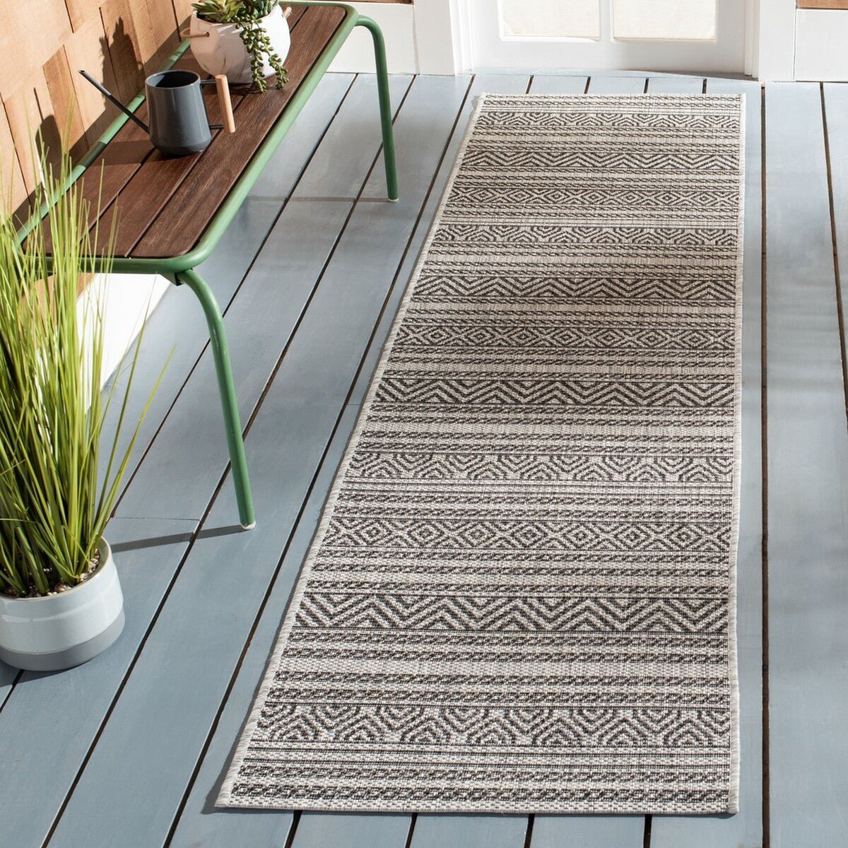 Safavieh Courtyard Cy8866 - 37612 Black/Grey Rugs - Safavieh - cy8866 - 37612 - 4r