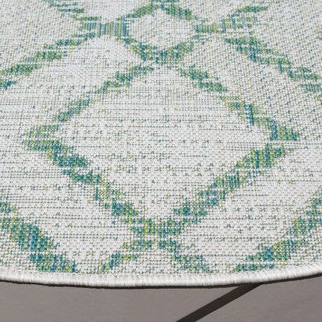 Safavieh Courtyard 6'-7" x 6'-7" Rug in Ivory / Green