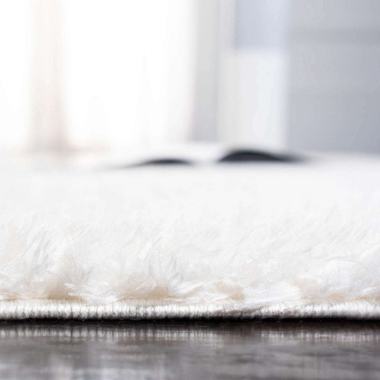Safavieh Decora Shaggy Des101 Ivory Rug - Safavieh - des101 - 3138 - 7r