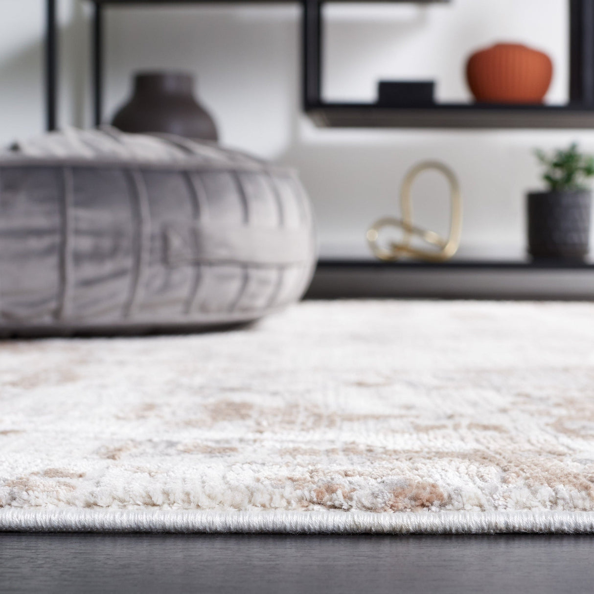 Safavieh Diamond Dia132B Beige/Brown Rug - Safavieh - dia132b - 7r