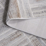Safavieh Diamond 5'-3" x 7'-6" Rug in Grey / Light Grey