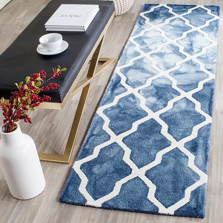 Safavieh Dip Dye Ddy540N Navy / Ivory Rugs - Safavieh - ddy540n - 7sq