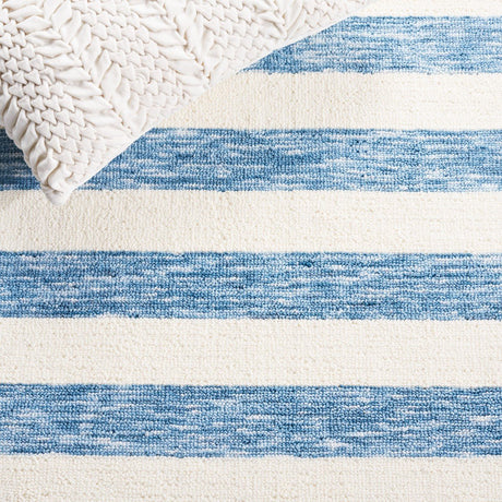 Safavieh Easy Care Ecr115L Light Blue/Ivory Rug - Safavieh - ecr115l - 24