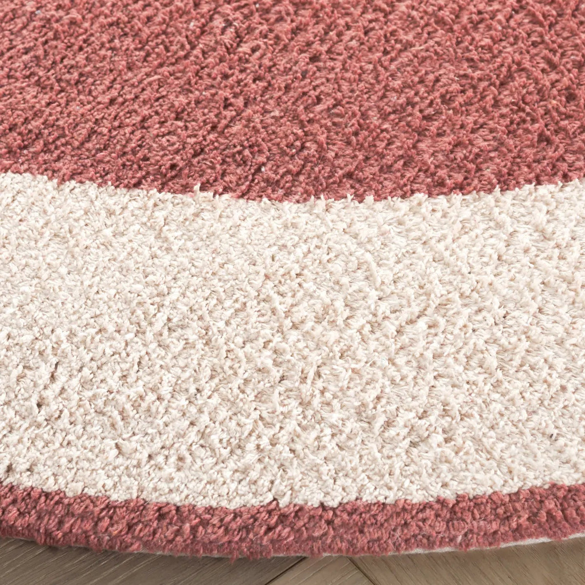 Safavieh Easy Care 5'-0" x 5'-0" Rug in Ivory / Rust