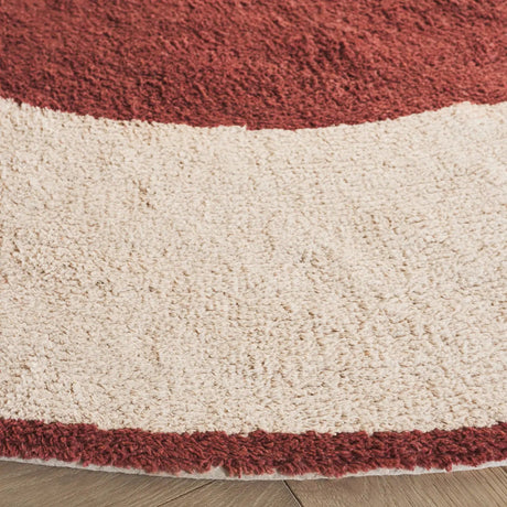 Safavieh Easy Care 6'-0" x 6'-0" Rug in Ivory / Rust