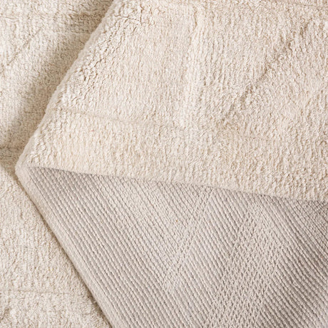 Safavieh Easy Care 4'-0" x 6'-0" Rug in Ivory