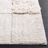 Safavieh Easy Care 4'-0" x 6'-0" Rug in Ivory