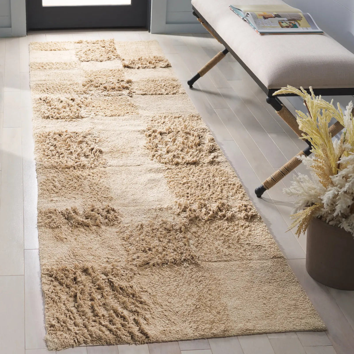 Safavieh Easy Care 2'-3" x 9'-0" Rug in Beige