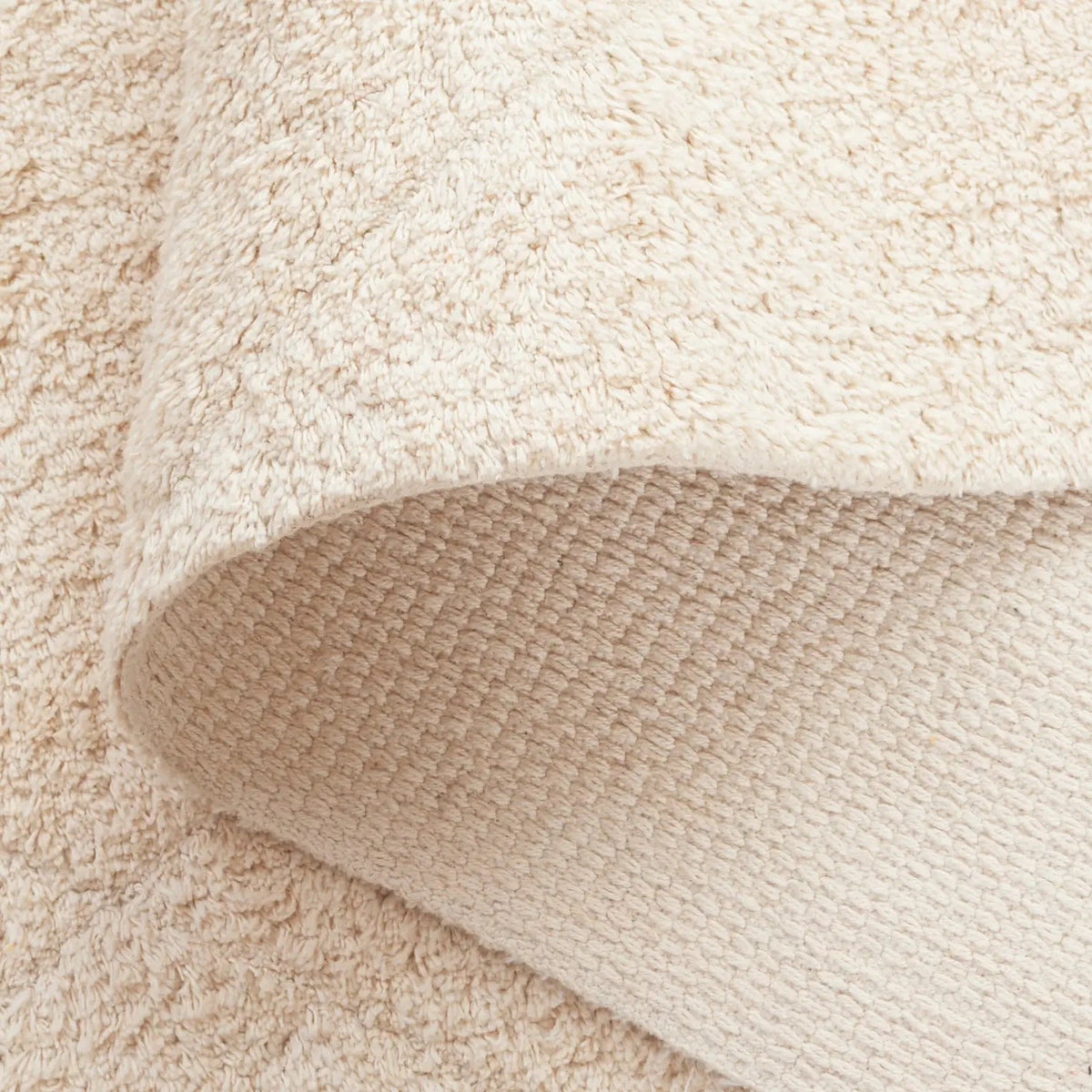 Safavieh Easy Care 4'-0" x 6'-0" Rug in Ivory