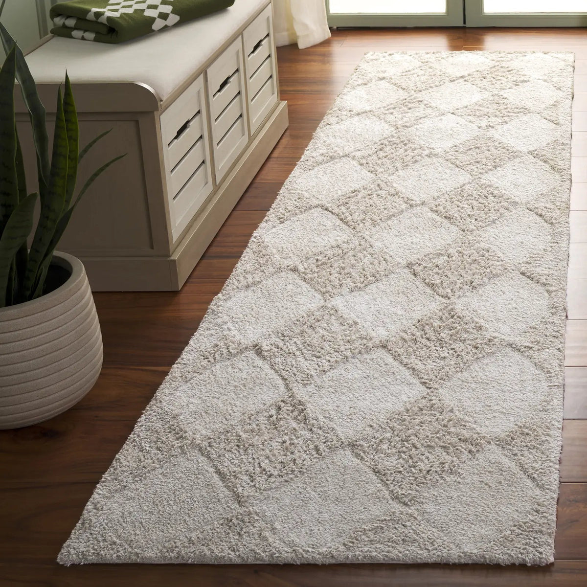 Safavieh Easy Care 2'-3" x 9'-0" Rug in Grey