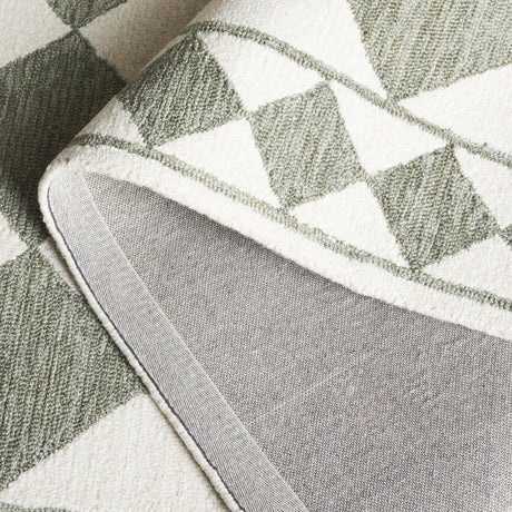 Safavieh Ebony 4'-0" x 6'-0" Rug in Sage / Ivory