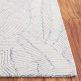 Safavieh Ebony 4'-0" x 6'-0" Rug in Blue / Ivory