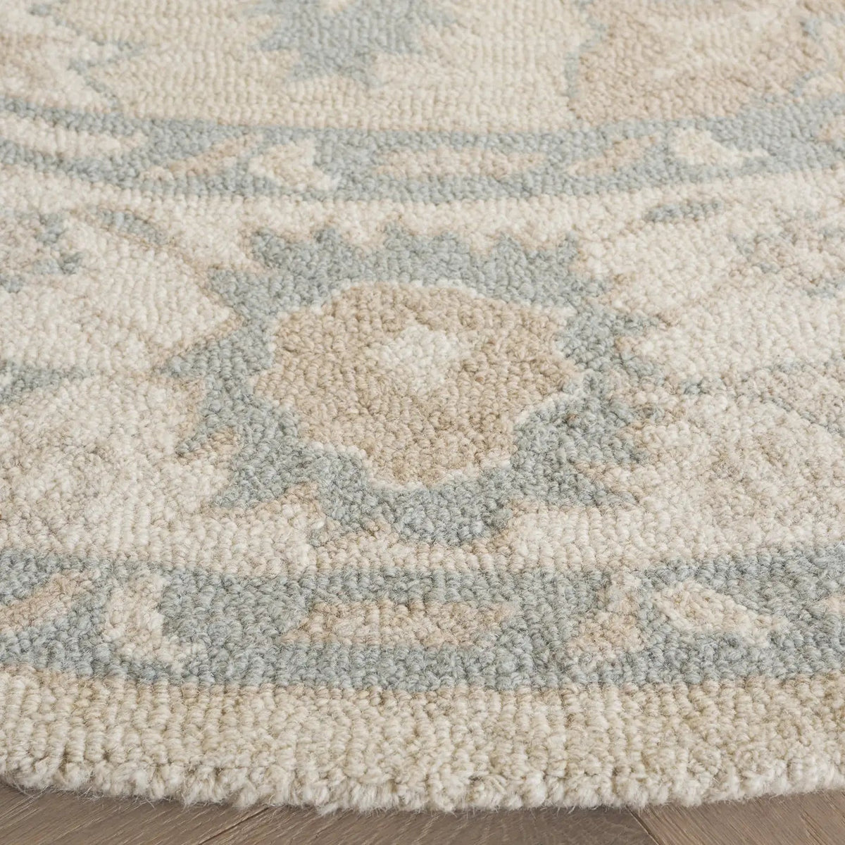 Safavieh Ebony 6'-0" x 6'-0" Rug in Beige / Ivory