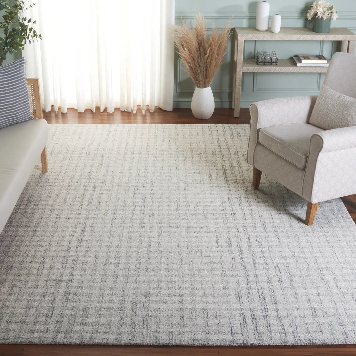 Safavieh Ebony 10'-0" x 14'-0" Rug in Light Grey / Ivory