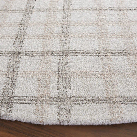 Safavieh Ebony 6'-0" x 6'-0" Rug in Beige / Ivory