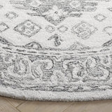 Safavieh Ebony 6'-0" x 6'-0" Rug in Ivory / Grey