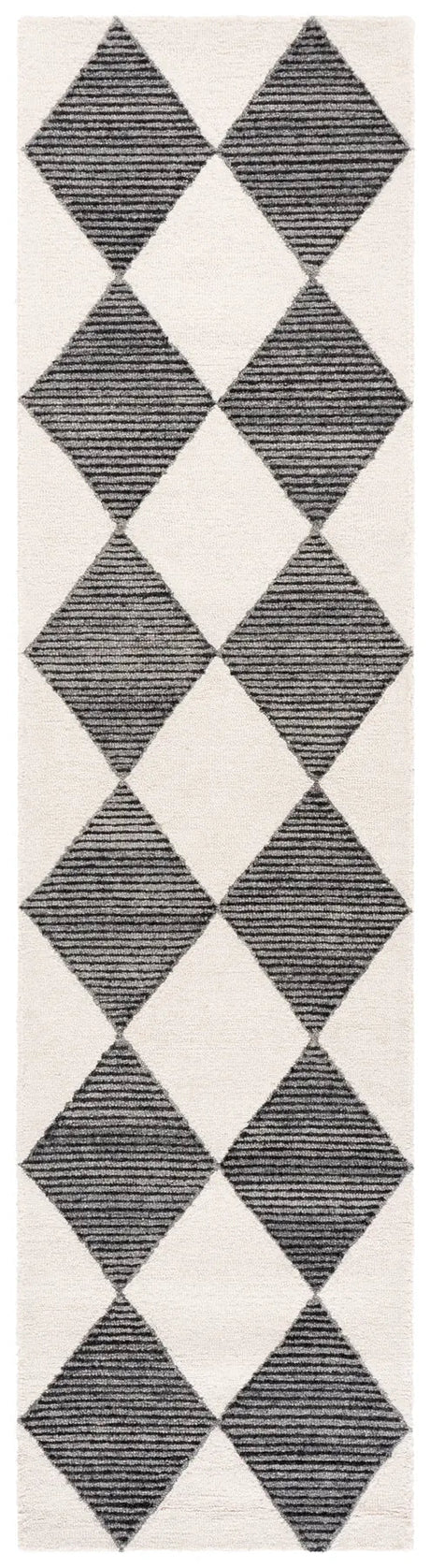 Safavieh Ebony 2'-3" x 9'-0" Rug in Ivory / Black