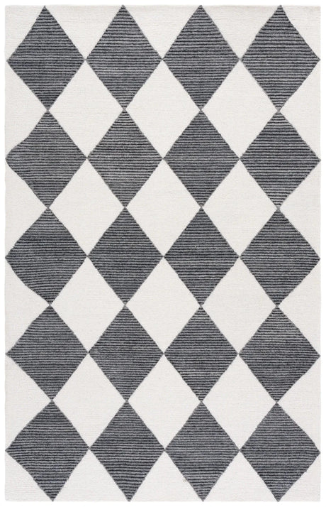 Safavieh Ebony 4'-0" x 6'-0" Rug in Ivory / Black