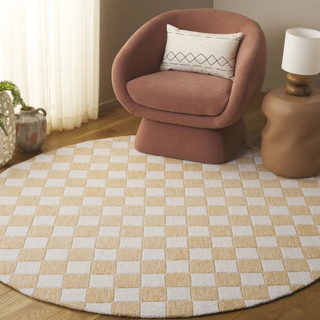 Safavieh Ebony 6'-0" x 6'-0" Rug in Gold / Ivory