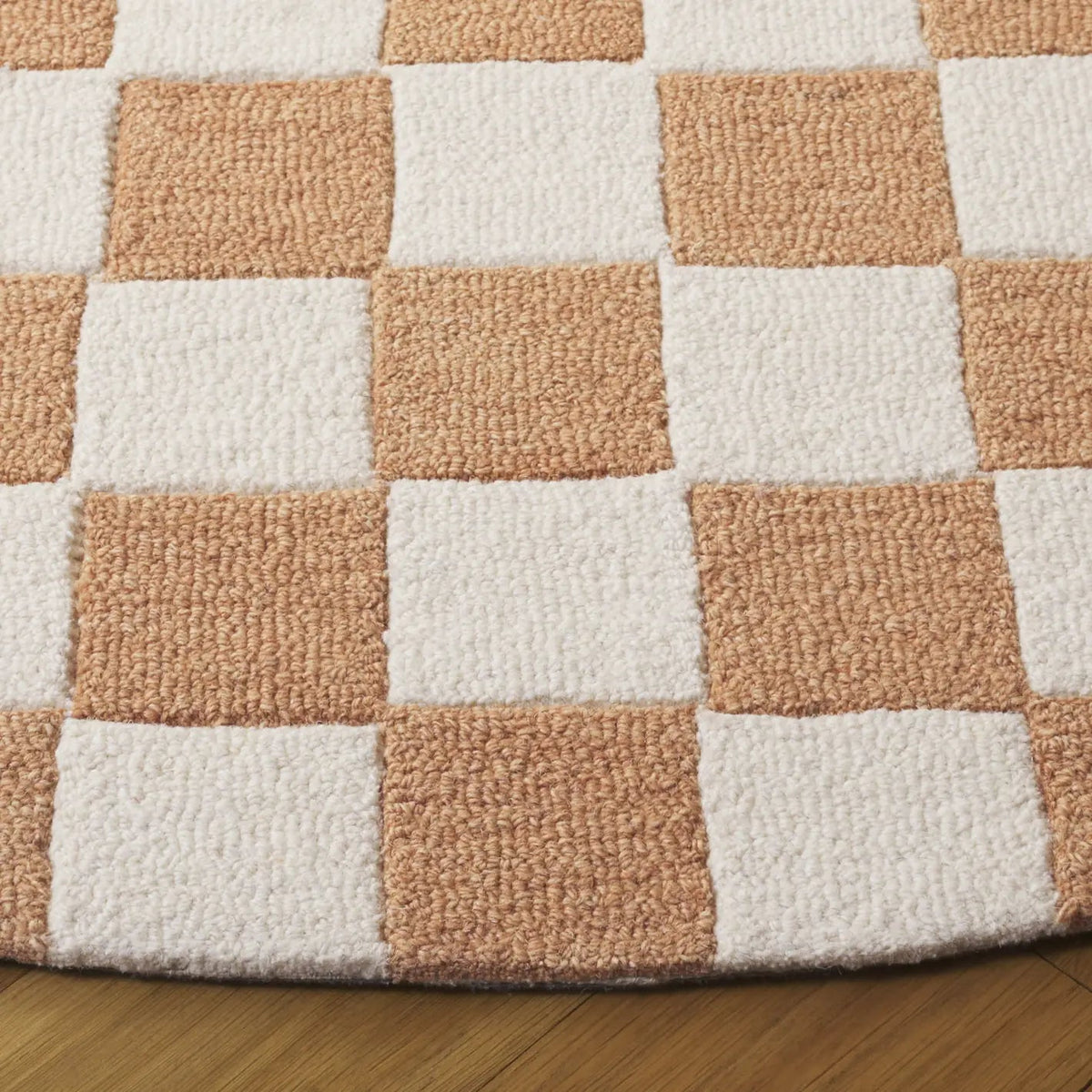 Safavieh Ebony 6'-0" x 6'-0" Rug in Rust / Ivory