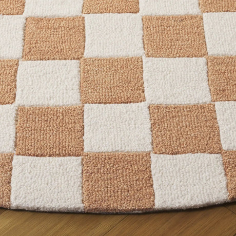 Safavieh Ebony 6'-0" x 6'-0" Rug in Rust / Ivory