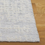 Safavieh Ebony 4'-0" x 6'-0" Rug in Silver / Ivory