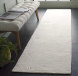 Safavieh Ebony 2'-3" x 9'-0" Rug in Ivory / Beige
