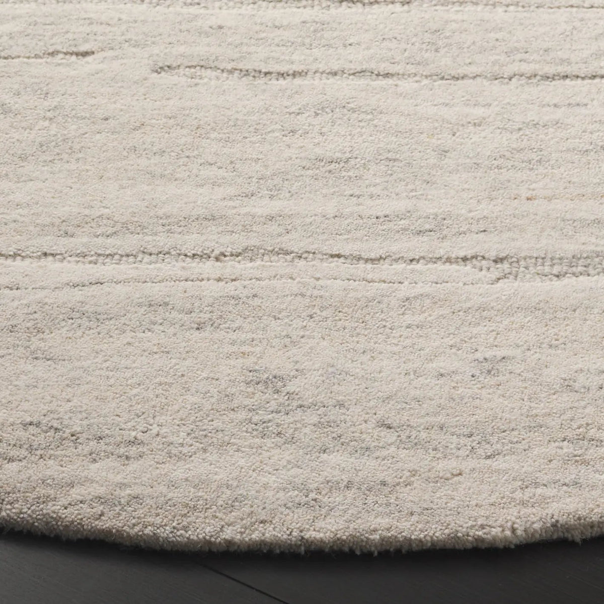 Safavieh Ebony 6'-0" x 6'-0" Rug in Light Grey / Beige