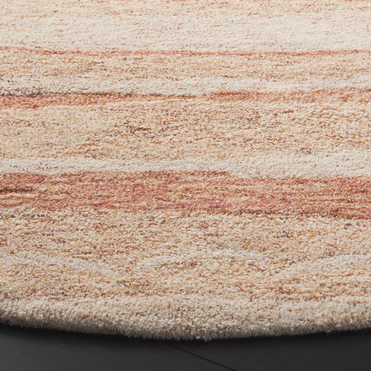 Safavieh Ebony 6'-0" x 6'-0" Rug in Rust / Ivory
