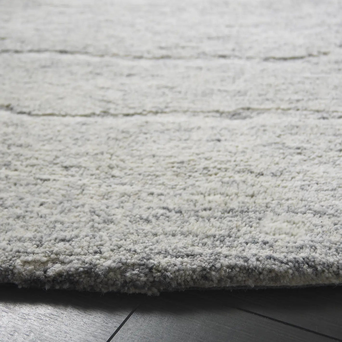 Safavieh Ebony 6'-0" x 6'-0" Rug in Ivory / Dark Grey
