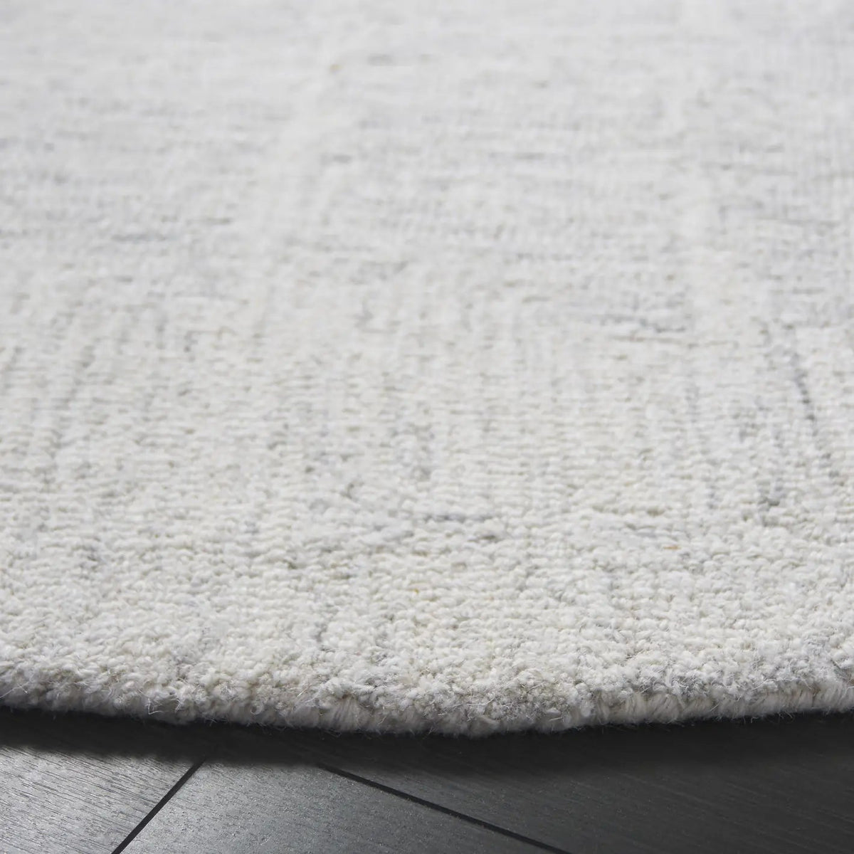 Safavieh Ebony 6'-0" x 6'-0" Rug in Ivory / Grey