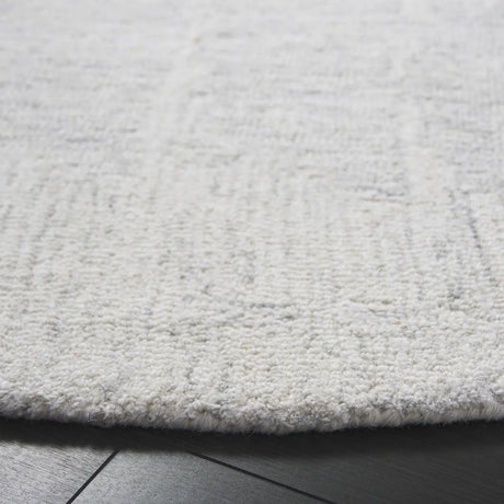 Safavieh Ebony 6'-0" x 6'-0" Rug in Ivory / Grey