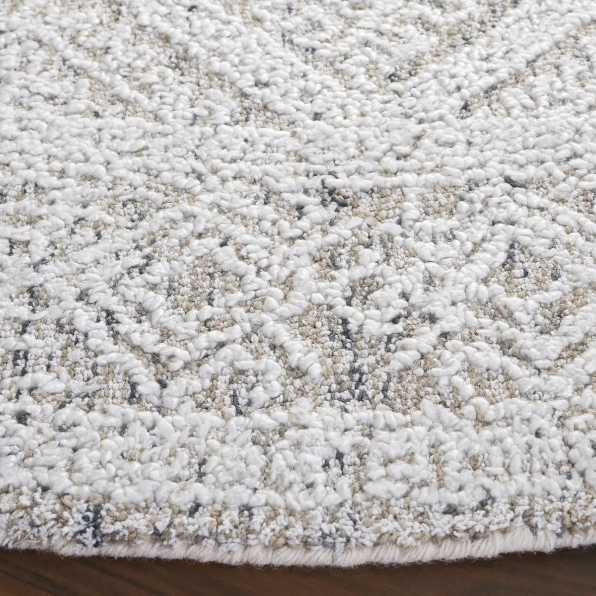 Safavieh Ebony 6'-0" x 6'-0" Rug in Taupe / Ivory